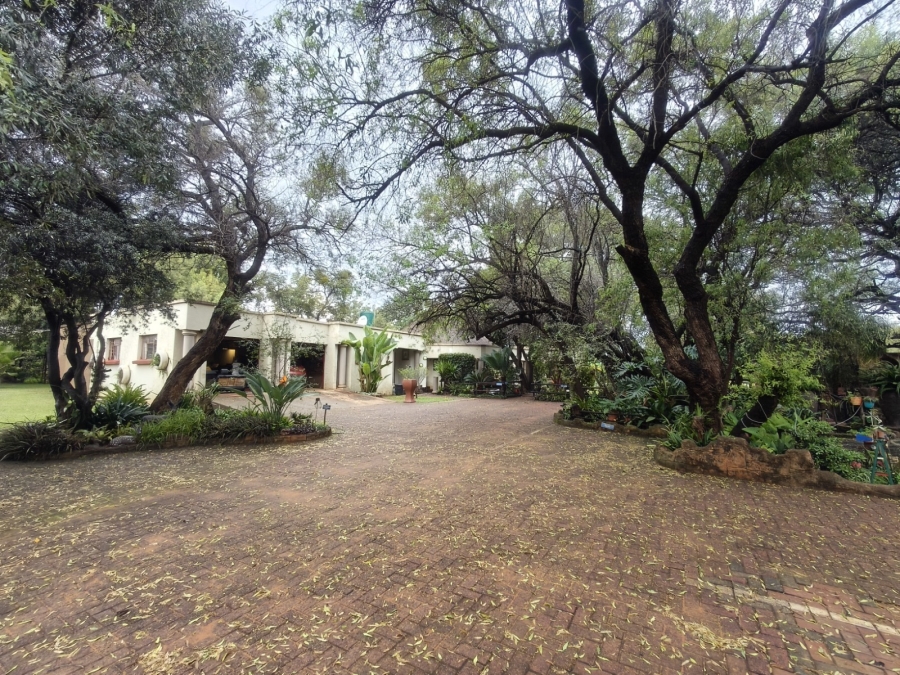 Commercial Property for Sale in Lindleyspoort North West